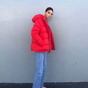 Aritzia Super puff original length red sz M